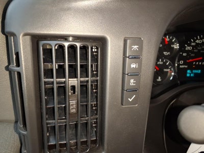 2025 Chevrolet Express Cutaway 3500 1WT