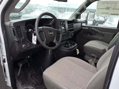 2025 Chevrolet Express Cutaway 3500 1WT