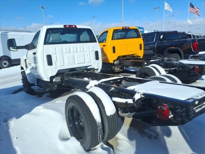 2025 Chevrolet Express Cutaway 3500 1WT