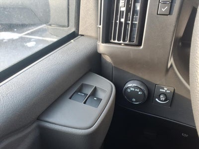 2025 Chevrolet Express Cutaway 3500 1WT