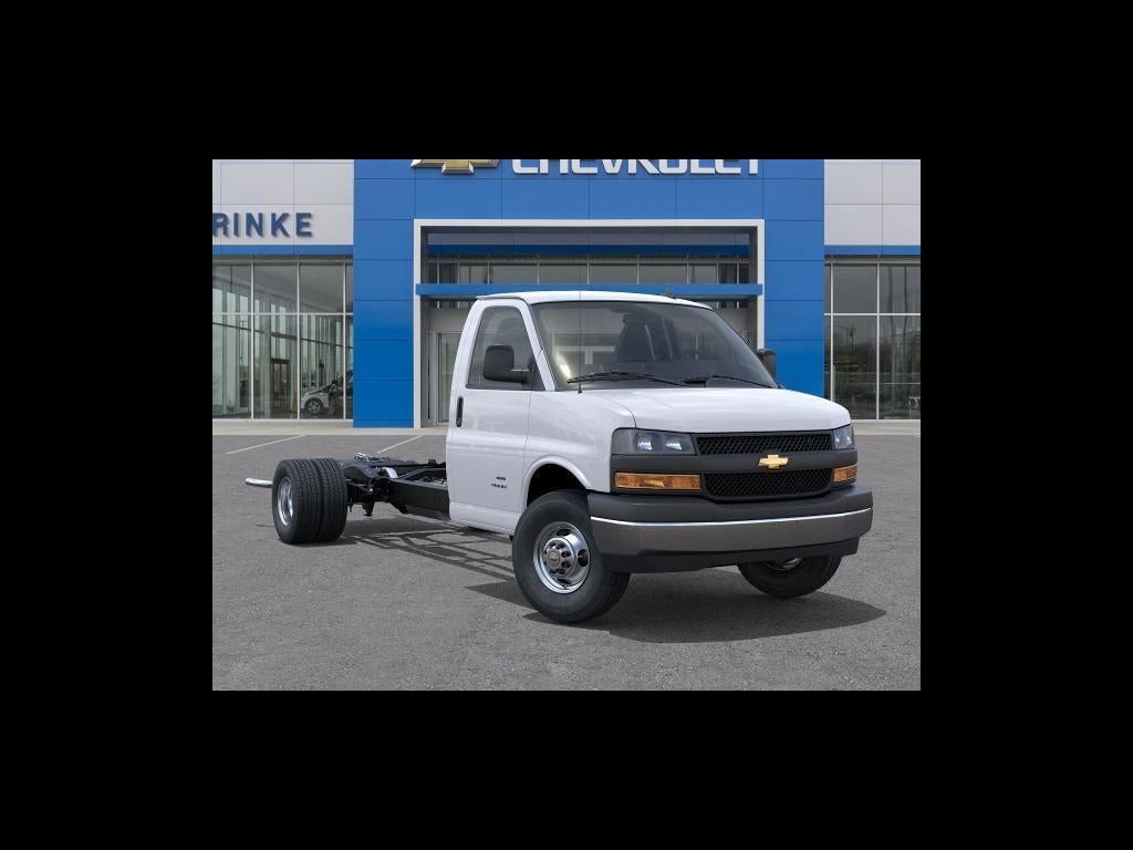 2025 Chevrolet Express Cutaway 3500 1WT