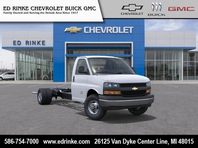 2025 Chevrolet Express Cutaway 3500 1WT