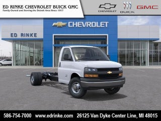 2025 Chevrolet Express Cutaway 3500 1WT