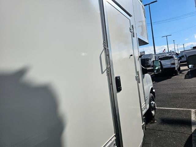 2024 Chevrolet Express Cutaway 4500 2WT