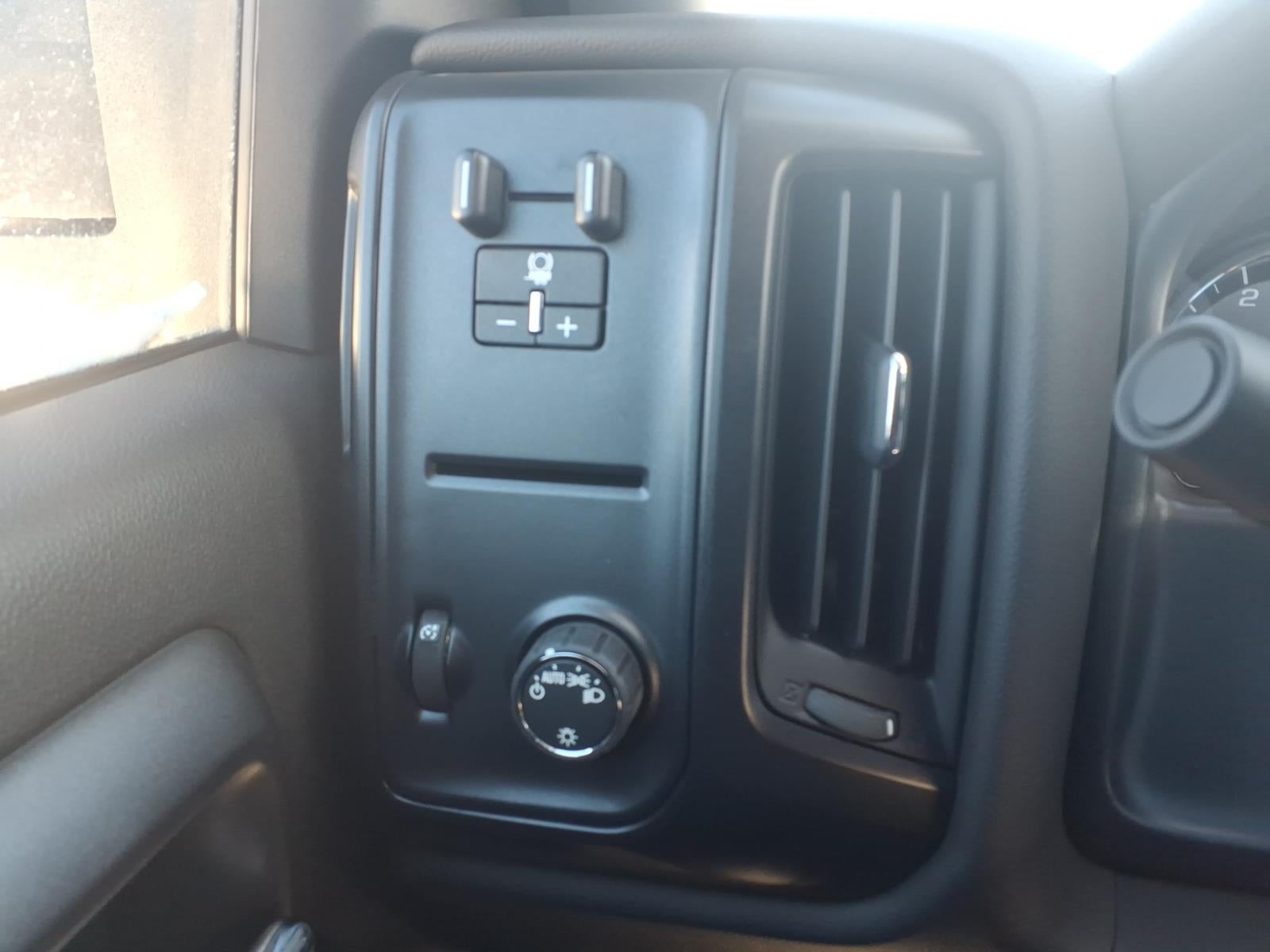 2025 Chevrolet Silverado 5500 HD Work Truck