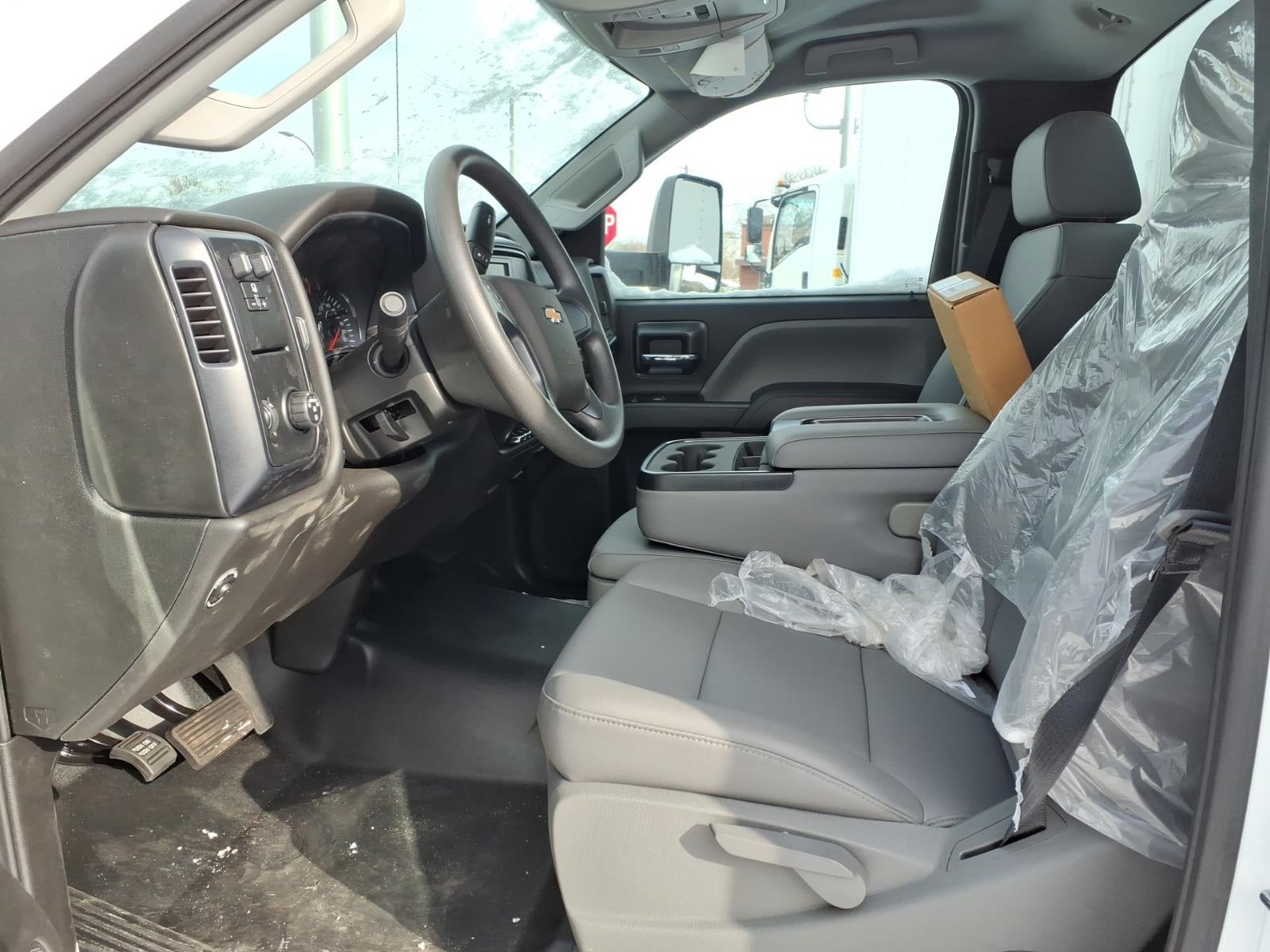 2024 Chevrolet Silverado 5500 HD Work Truck