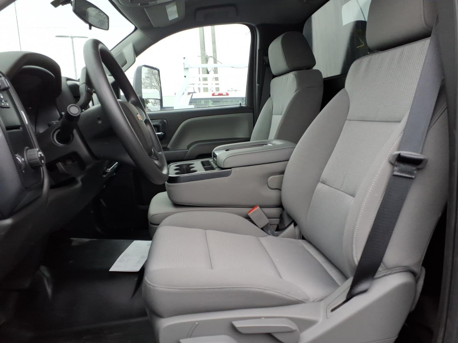 2024 Chevrolet Silverado 5500 HD Work Truck