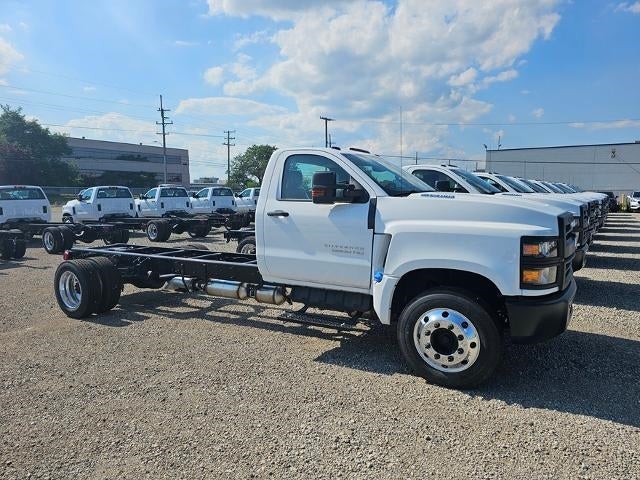 2024 Chevrolet Silverado 6500 HD Work Truck