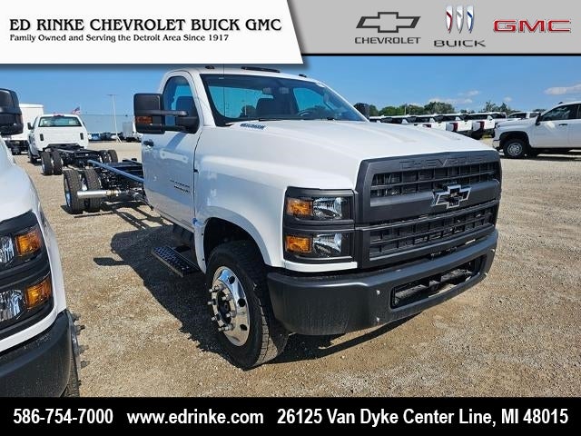 2024 Chevrolet Silverado 6500 HD Work Truck