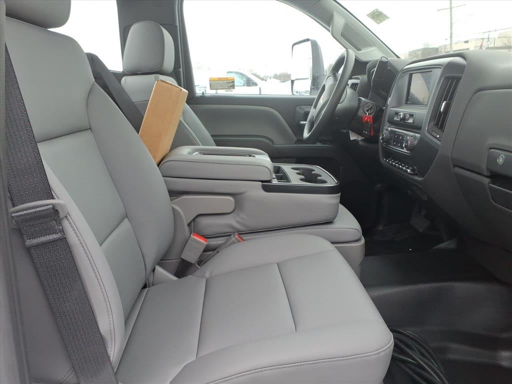 2025 Chevrolet Silverado 6500 HD Work Truck