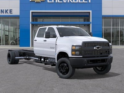 2025 Chevrolet Silverado 6500 HD Work Truck