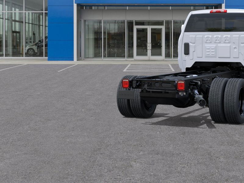 2025 Chevrolet Silverado 5500 HD Work Truck