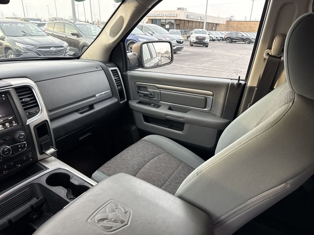 2017 RAM 1500 Big Horn Crew Cab 4x4 5'7" Box