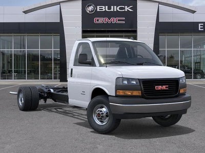2025 GMC Savana Cutaway 3500 1WT