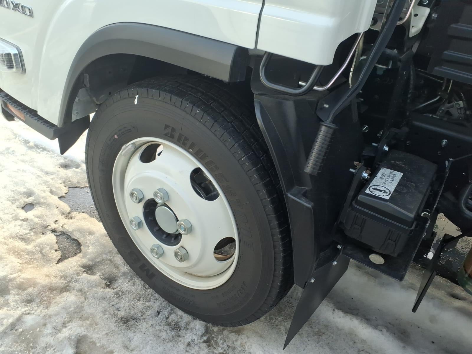 2025 Chevrolet Low Cab Forward 5500 XD Base